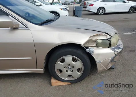 2002 Honda Accord 3.0 Ex z USA, uszkodzony, nr VIN 1HGCG16542A012653